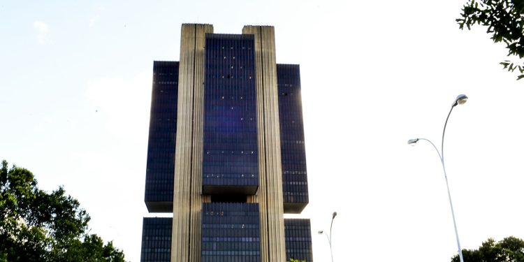 com-quorum-desfalcado,-copom-decide-se-mantem-taxa-selic