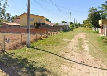 Pai é morto a tiros e filha é baleada dentro de casa em Grussaí