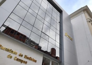 Após receber nota insatisfatória no Enamed, FMC diz que avaliação não reflete a totalidade da formação médica