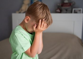 Sensibilidade sensorial na infância: 4 sinais que merecem atenção da família