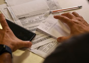 salario-minimo-de-r$-1.621-comeca-a-ser-pago-nesta-segunda