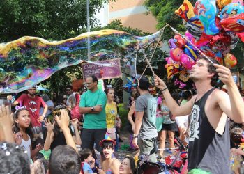 carnaval:-pais-nao-devem-postar-imagens-de-criancas,-diz-pesquisador
