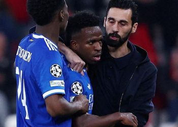 vini-jr-marca-golaco-e-denuncia-caso-de-racismo-em-liga-dos-campeoes