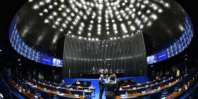 senado-aprova-regras-mais-duras-para-condenados-por-morte-de-policiais