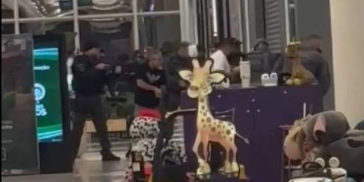 funcionaria-de-joalheria-morre-apos-ser-esfaqueada-por-ex-namorado-em-shopping -–-jovem-pan