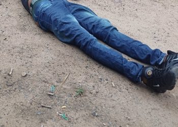 Passageiro é arrancado de dentro de táxi e assassino à queima-roupa em  Campos