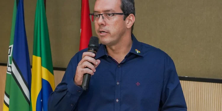 apos-ser-afastado-pelo-stf,-prefeito-de-macapa-renuncia-ao-cargo