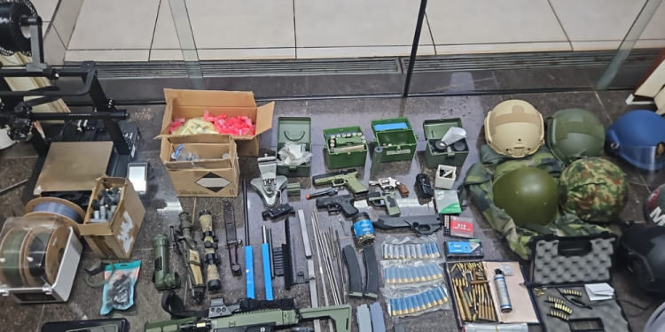 ‘armas-fantasmas’:-operacao-cumpre-mandados-em-11-estados-contra-armamento-3d-–-jovem-pan
