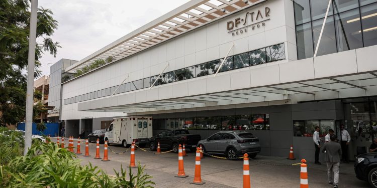 bolsonaro-e-internado-em-uti-hospitalar-com-broncopneumonia-bilateral