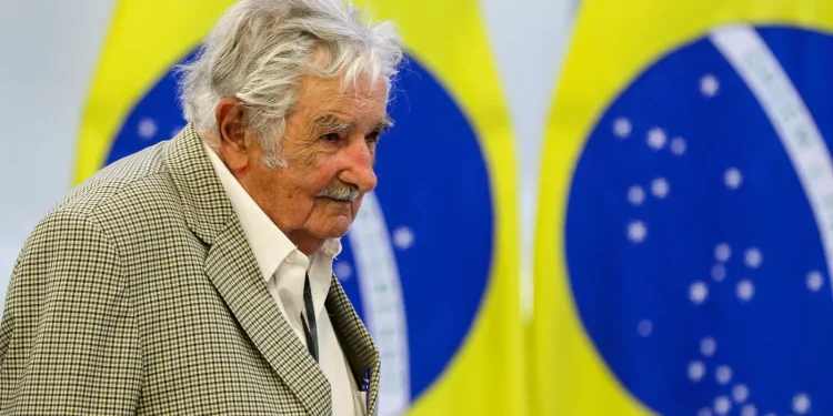 mujica-recebera-titulo-doutor-honoris-causa-da-universidade-do-abc