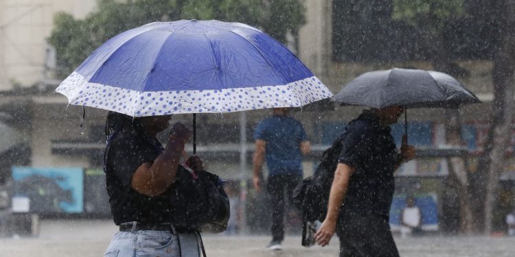 semana-comeca-com-alerta-laranja-de-chuvas-intensas-em-17-estados