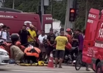 Escola de idiomas suspende aulas após morte de jovem em acidente com bicicleta elétrica em Campos