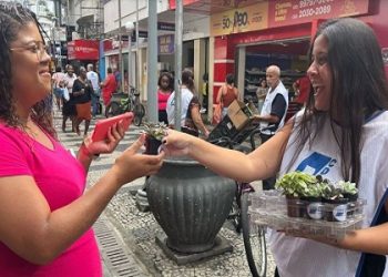 CDL Campos homenageia mulheres campistas em comemoração ao 8 de Março