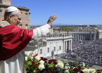 “estamos-nos-tornando-indiferentes-a-violencia”,-alerta-papa-leao-xiv