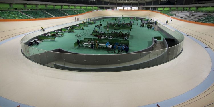 incendio-atinge-velodromo-do-parque-olimpico-no-rio