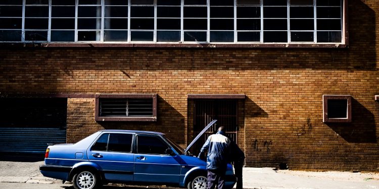 guia-de-direitos:-carro-quebrou-ou-oficina-atrasou-a-viagem-–-jovem-pan