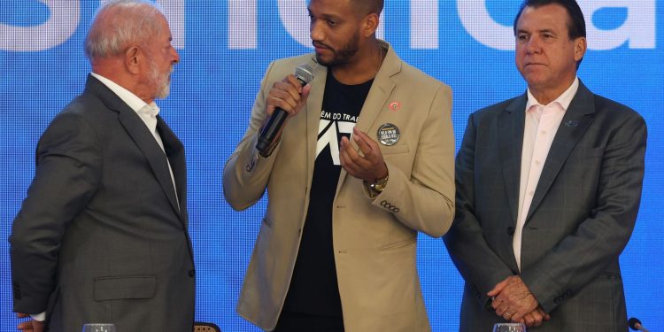 lula-pede-mobilizacao-a-centrais-sindicais-para-fim-da-escala-6×1