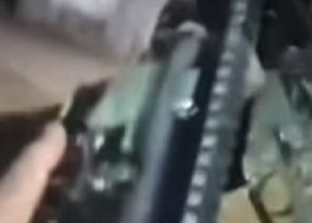 Vídeo mostra traficantes fortemente armados na praia de Santa Clara