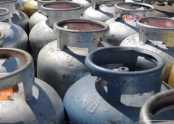 Preço do gás de cozinha dispara e deve subir até R$ 10 por botijão nesta semana em todo o país