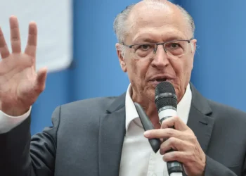 alckmin-espera-dialogo-e-“boa-quimica”-em-encontro-entre-lula-e-trump