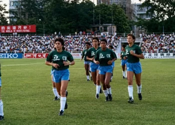 reconhecidas-por-lei-da-copa,-pioneiras-seguem-formando-novas-geracoes