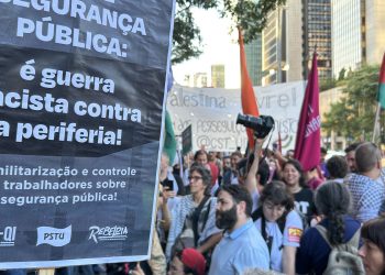 cordao-da-mentira-faz-ato-na-paulista-para-lembrar-crimes-de-maio