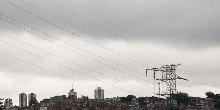 fim-de-semana-sera-de-temporal-no-sudeste-e-chuva-intensa-no-norte