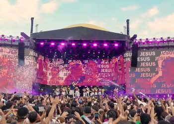 marcha-para-jesus-reune-milhares-de-fieis-no-centro-do-rio