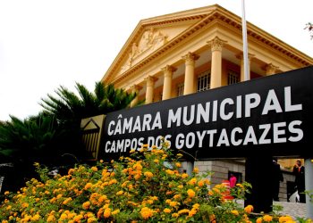 De maneira remota, com câmera desligada e sem usar a palavra, Thamires Rangel volta à Câmara de Campos