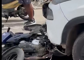 Jovem de 28 anos morre após colisão entre caminhonete e moto na Campos-Farol
