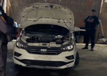 Dois presos após polícia descobrir desmanche de carros roubados em Guarus