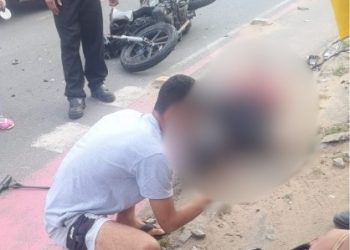 Acidente envolvendo moto e bicicleta elétrica deixa dois feridos em Campos