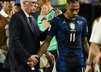 raphinha-tem-lesao-na-coxa-constatada;-prazo-para-retorno-e-incerto