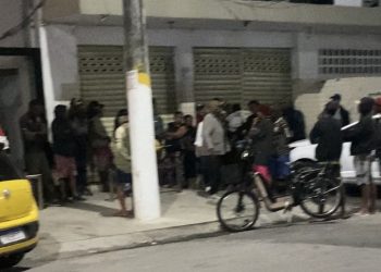 Solidariedade que alimenta: padaria em Campos distribui pães e bolos para pessoas em situação de vulnerabilidade