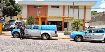 Motorista de app leva facada de ex-companheiro de passageira durante corrida