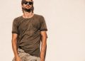 Camiseta masculina: modelos atemporais que valem a pena ter no guarda-roupa