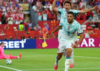 portugal-vira-sobre-croacia-e-vai-as-oitavas-com-gols-de-cr7-e-ramos
