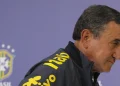 parreira-permanece-internado-na-uti-com-quadro-de-infeccao-pulmonar