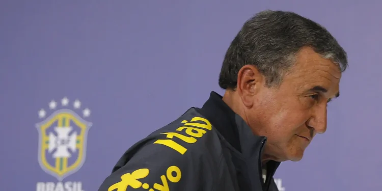 parreira-permanece-internado-na-uti-com-quadro-de-infeccao-pulmonar