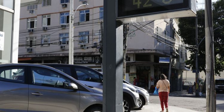 bombeiros-do-rio-lancam-plano-de-contingencia-para-impactos-do-el-nino