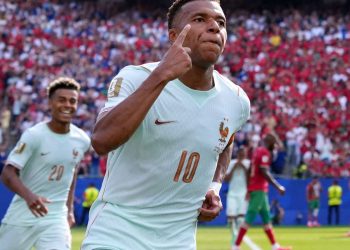 franca-e-a-primeira-semifinalista-da-copa-apos-2-a-0-sobre-marrocos