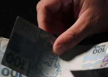 trabalhadores-nascidos-em-setembro-e-outubro-recebem-abono-salarial