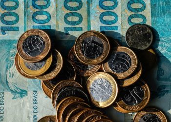 beneficiarios-com-nis-de-final-8-recebem-bolsa-familia-de-julho