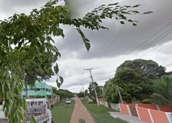 Taxista é assaltado, mantido refém e tem carro roubado na praia de Guaxindiba
