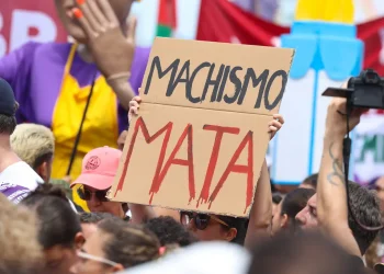 sobrecarga-domestica-expoe-mulheres-a-violencia,-dizem-especialistas