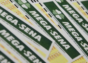 ninguem-acerta-mega-sena;-premio-acumula-para-r$-165-milhoes