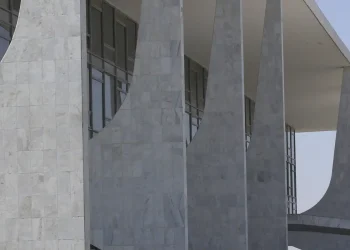 governo-abre-processo-de-reciprocidade-contra-tarifas-dos-eua