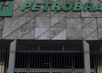 petrobras-anuncia-descoberta-de-petroleo-na-foz-do-amazonas