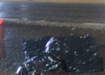 Pedestre morre atropelada ao tentar atravessar BR-101, em Campos