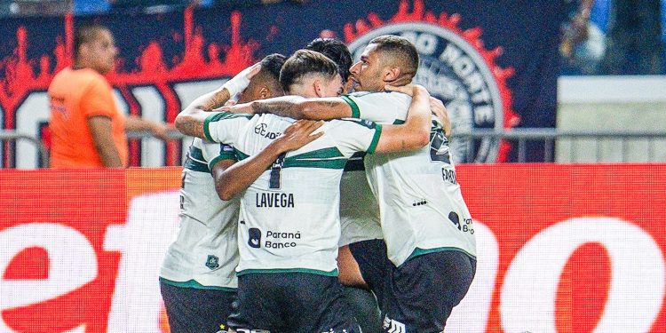 de-virada,-coritiba-vence-remo-no-fim-da-25a-rodada-do-brasileirao